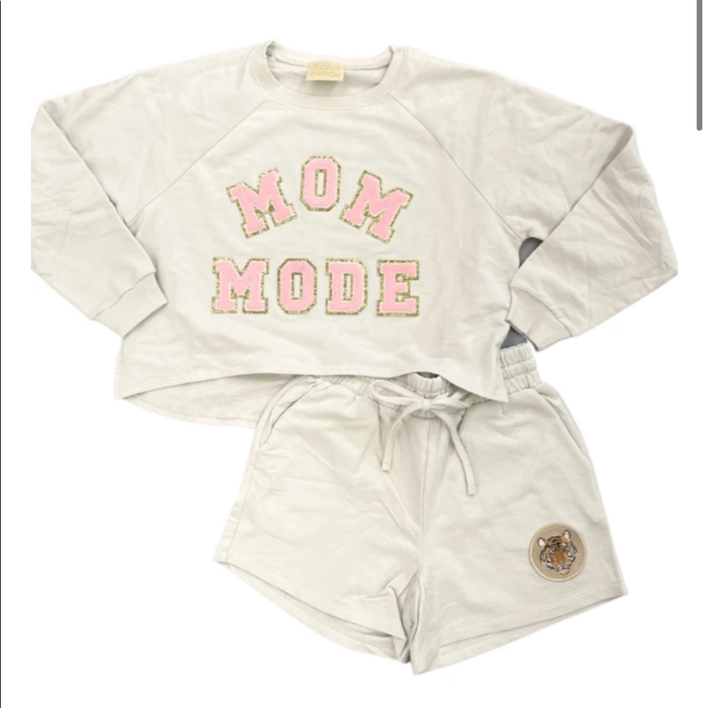 Mom Mode short and sweatshirt set